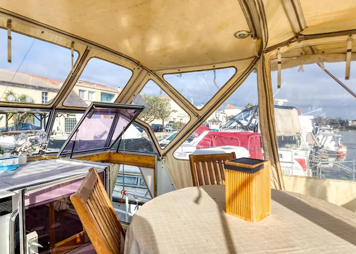 Botel Bateau Gre - Sur Le Quai Saint-Gilles (Gard)